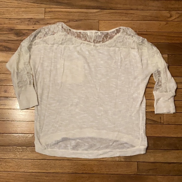Rewind off white top with lace sleeves - Picture 5 of 6